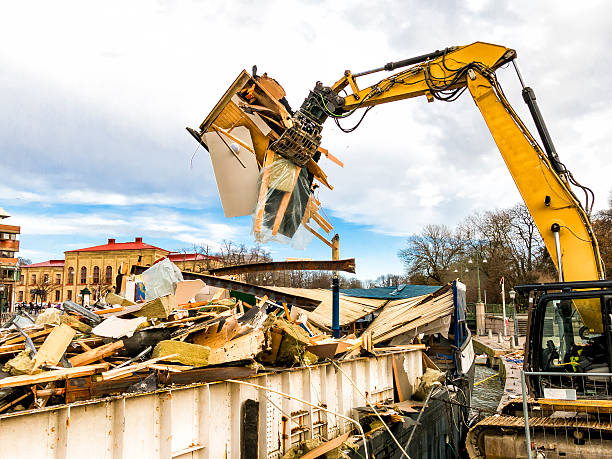 Best Junk Hauling Services  in Elmira, NY